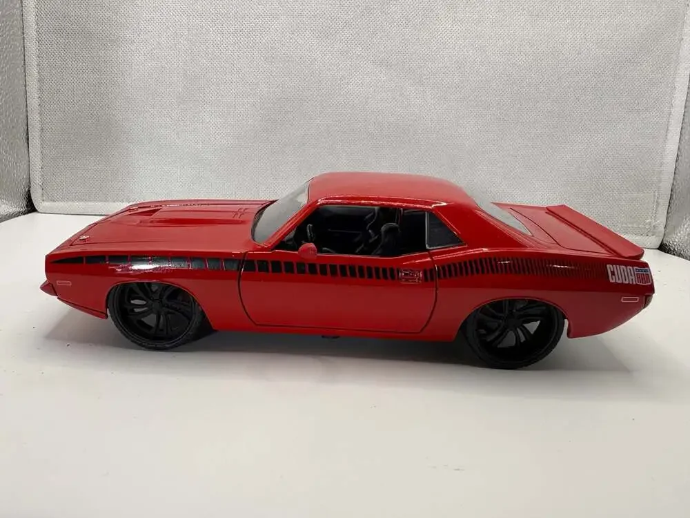 Jada Toys Big Time Muscle 1/24 Scale 1973 Plymouth Barracuda Diecast Car